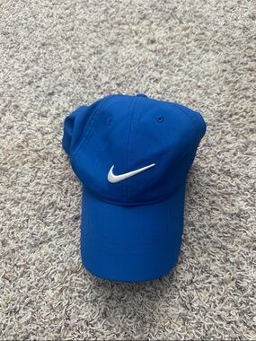 Nike golf hat